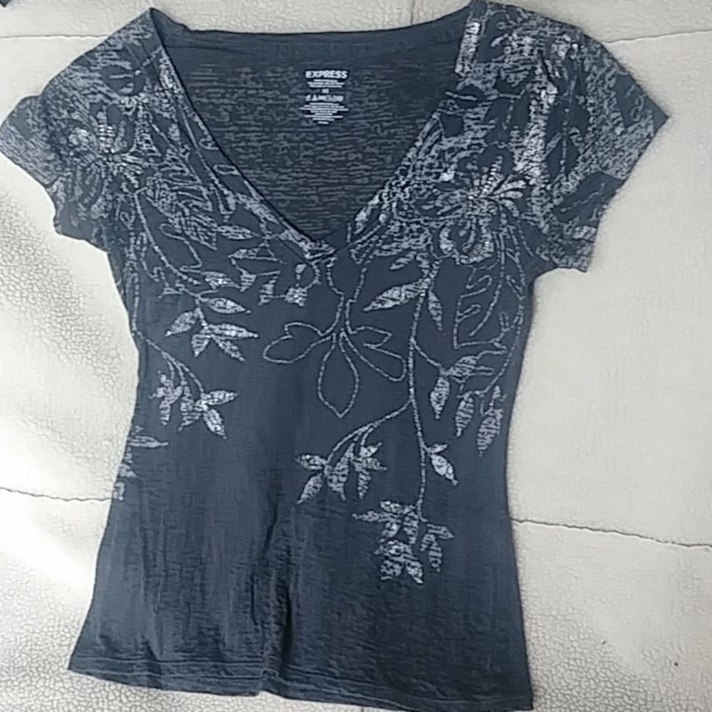 T shirt - Picture 3 of 5